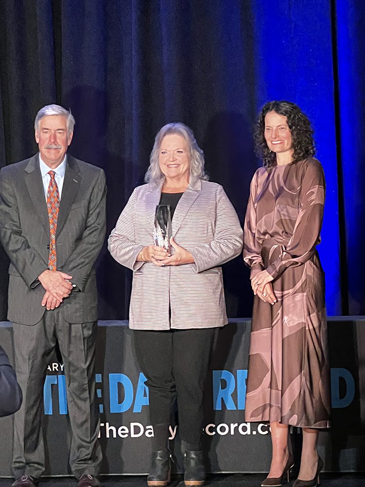 Linda Sue Susie Comer accepting her Most Admired CEO Award