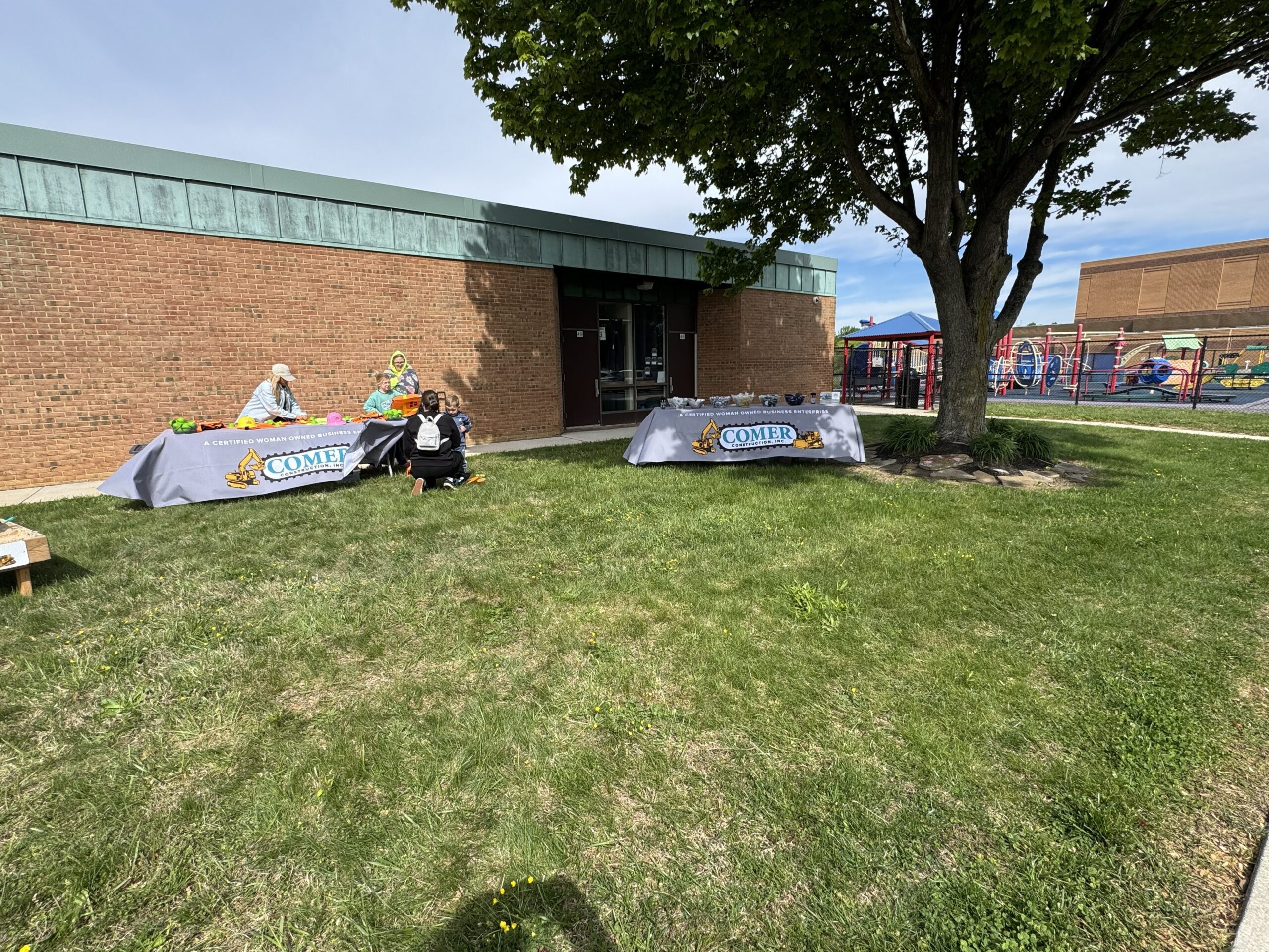 Crowd at the Highland School sandboxes at the touch a truck event